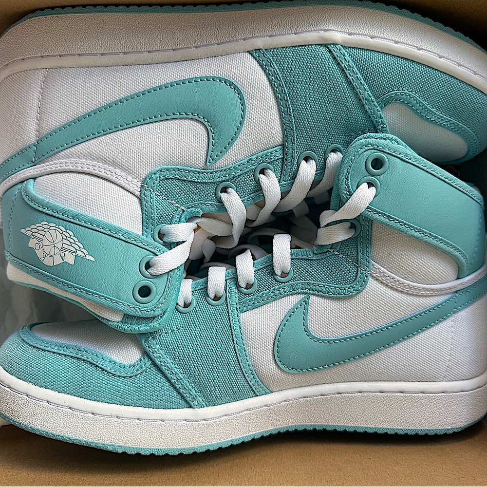 Nike Air Jordan KO 1 Bleached aqua white size 7.5 (men’s) women’s would be a 9